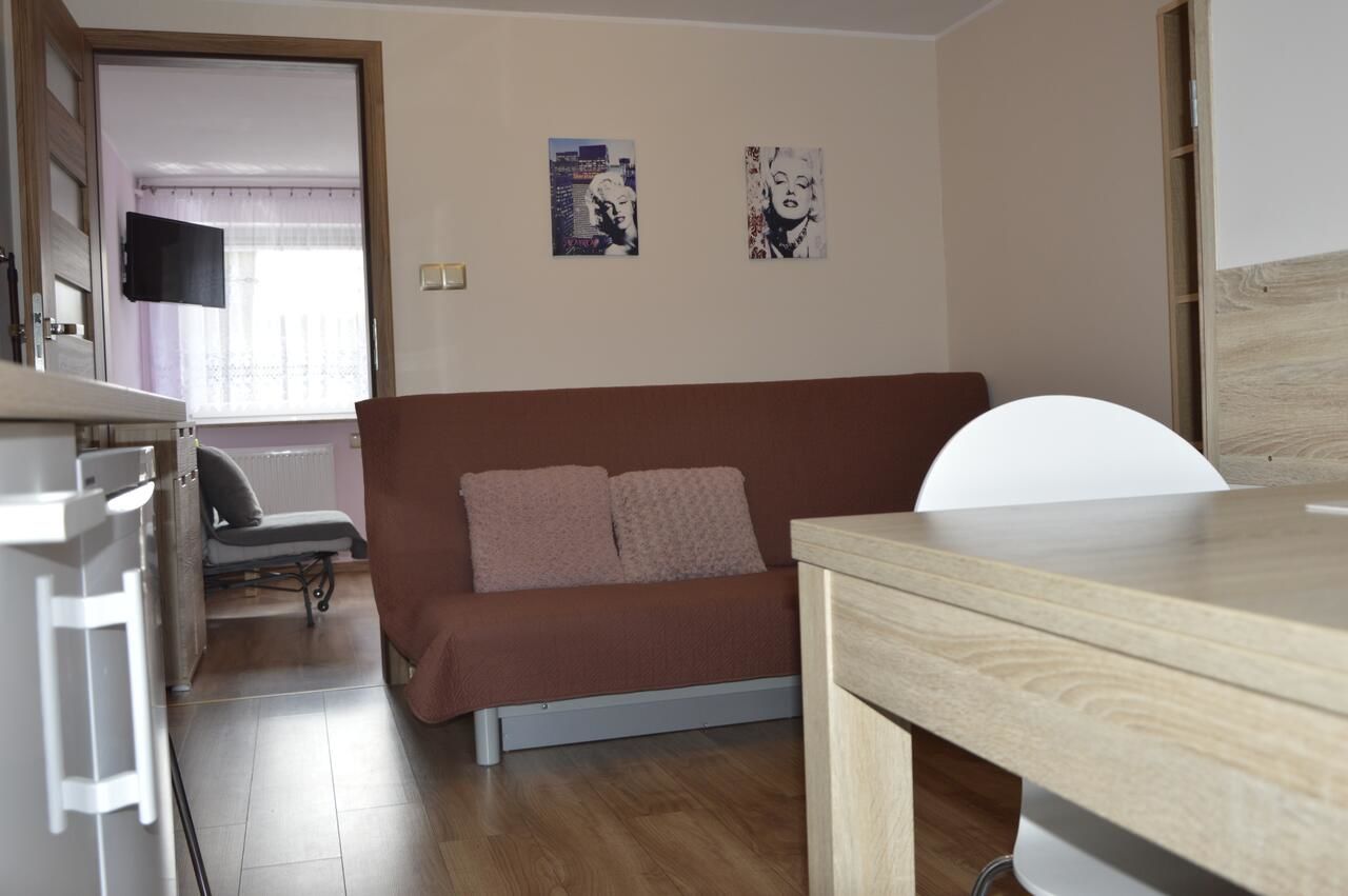 Проживание в семье Apartamenty i pokoje u Kryni Штутово-13